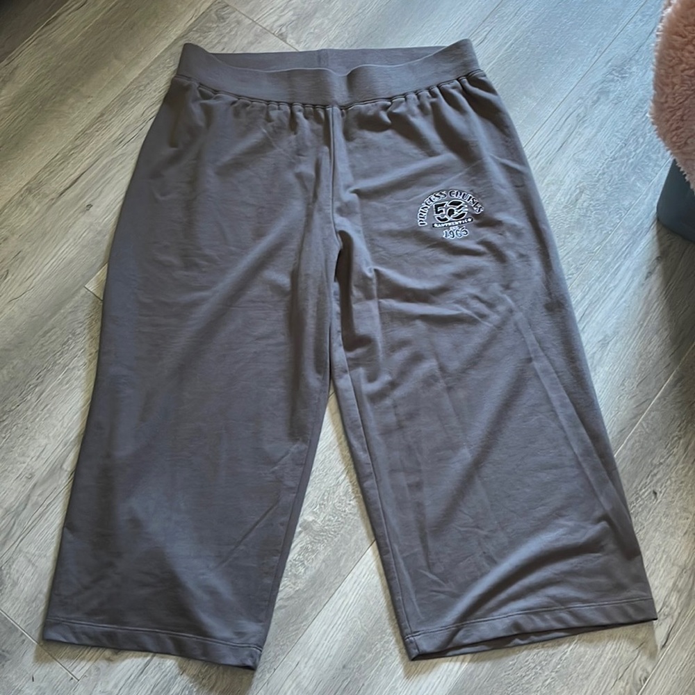 Princess cruise Line capris size large new